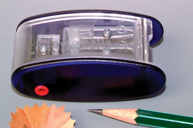 KUM AUTO LONG PT SHARPENR (10)
